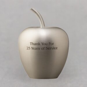 silver-aluminum-apple-present-engraved